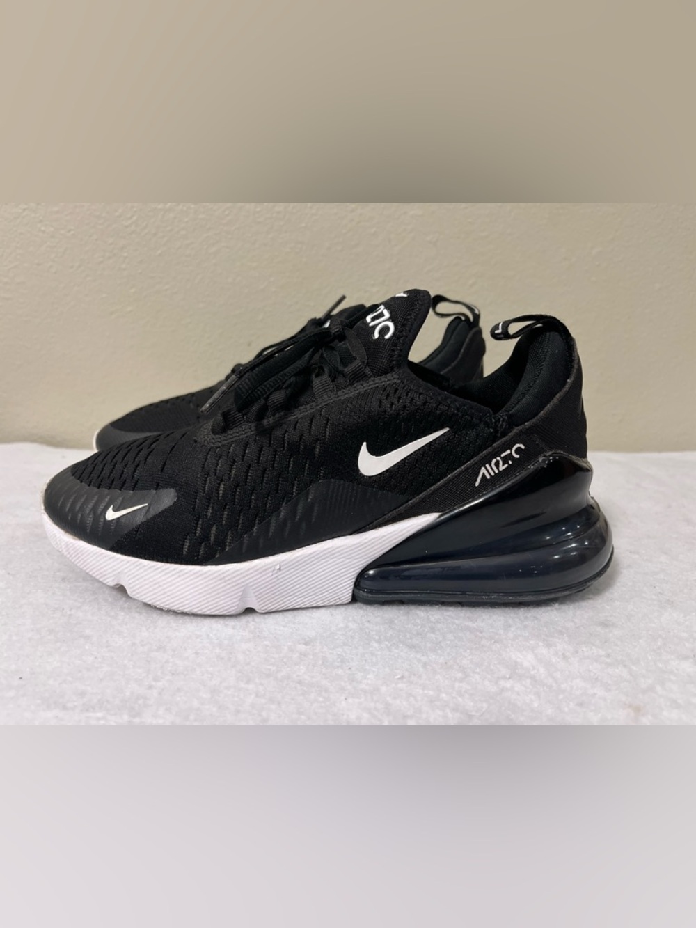 Nike Air Max 270 White Black Running Shoes Sneakers Women Size 7 See Description